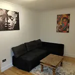Cosy 1 Bed Apartment